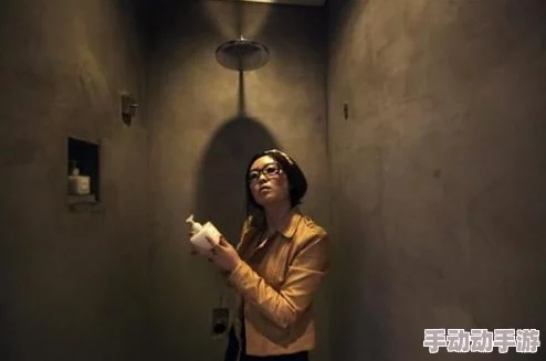 跪下量夏鸣星尺寸，震撼揭露其身世背后的不为人知的秘密，令人热血沸腾！