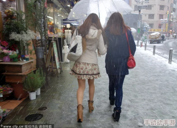 日本白嫩BBW内谢，居然在东京街头引发众人围观， shocking瞬间让所有路人目瞪口呆！