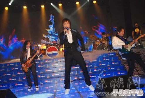 新激情五月天：在这个充满活力的季节里，五月天乐队将带来全新的音乐作品和现场演出，点燃粉丝们的热情与期待