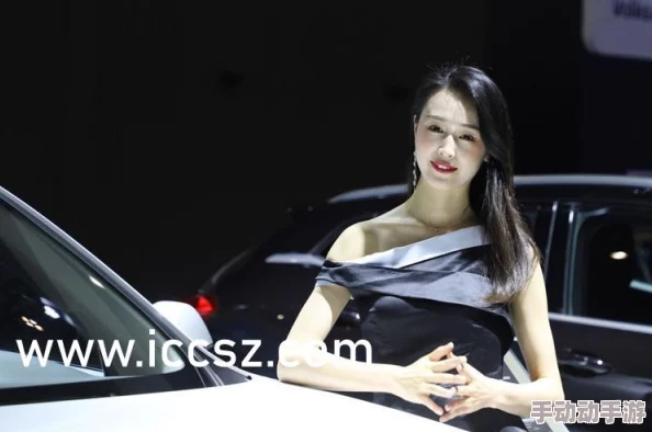 震惊！强扒美女衣服gifxxo0动态图引发网络热议，网友纷纷表示无法接受这一行为的严重性与影响力！