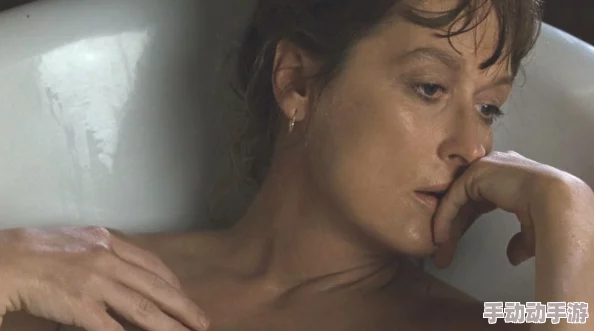 美妇和公的情乱:一段禁忌之恋的背后,揭示了人性深处的欲望与挣扎,令人唏嘘不已 美妇和公的情乱:一段禁忌之恋的背后,揭示了人性深处的欲望与挣扎,令人唏嘘不已