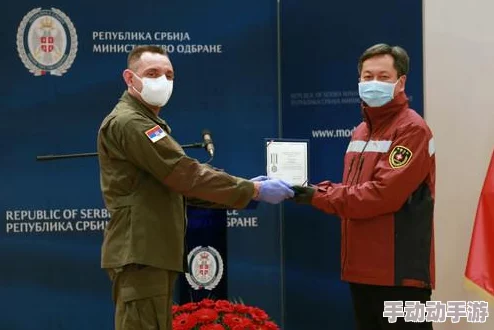 部长去下属家吃饭 日本：温馨聚会引发网友热议，探讨官民关系新模式与家庭文化的深层次影响