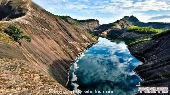 探索黑神话悟的雾里云绕奇景：云端雾效大赏，雾中见真幻，美图共鉴领略云雾之美