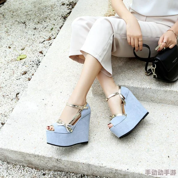 女BBxBBxBBxBBx新动态：引领时尚潮流，展现个性魅力与自信风采的全新系列发布！