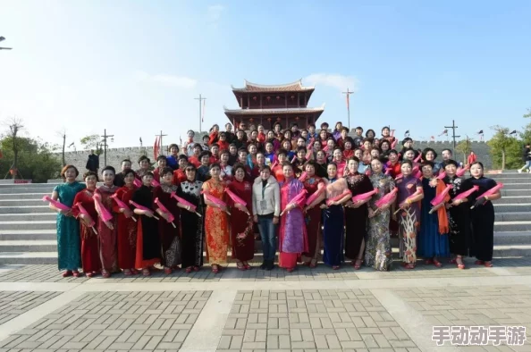 高朝美少女忆术写真扣扣传媒：最新动态揭示平台内容创新与用户互动的新趋势，推动行业发展新方向