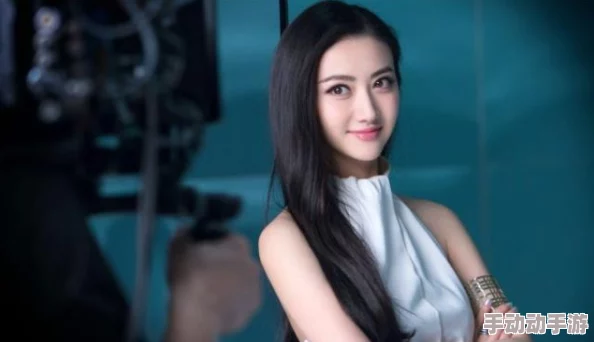 老孰女：她们如何在生活中重拾自信，展现独特魅力，引发年轻人热议与关注！