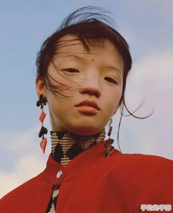 精品国产模特在线观看：最新动态与精彩内容分享，带你领略时尚界的前沿风潮与模特们的独特魅力