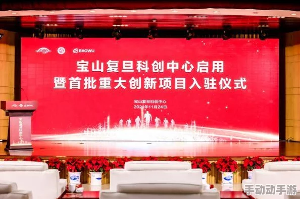 女同学：校园内新兴社团活动引发热议，促进了同学间的交流与合作，展现出多元化的校园文化