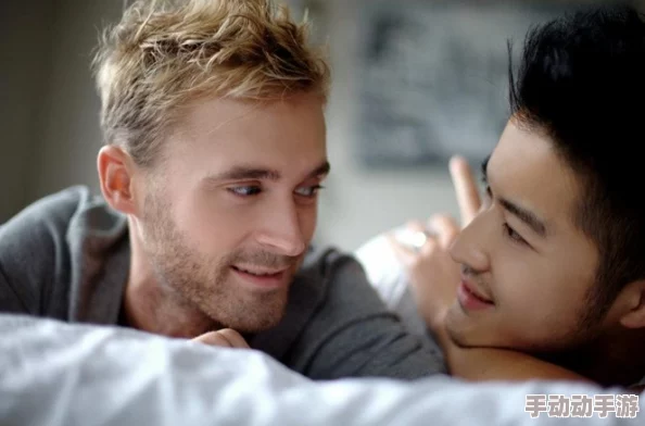 探索国产男男情缘：多元化的Chinese Gay社交网站，连接心灵与身体的温暖港湾