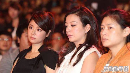 娇喘两分钟：许多网友认为这个话题引发了对情感表达和身体语言的讨论，值得深入思考与理解
