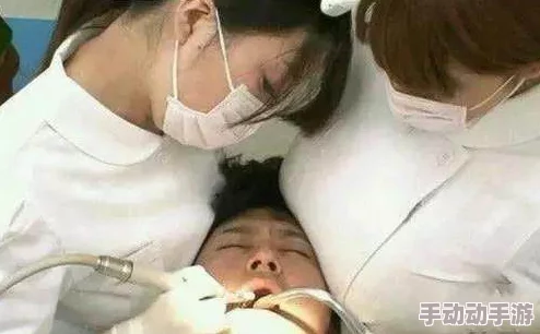 年轻护士2放湯年轻护士3：许多网友认为这部作品过于露骨，缺乏深度，影响了对护士职业的正面形象