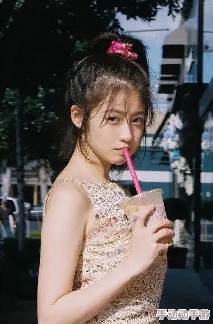 探索成年美女黄网站小视频的魅力与多样性，感受视觉盛宴带来的独特体验