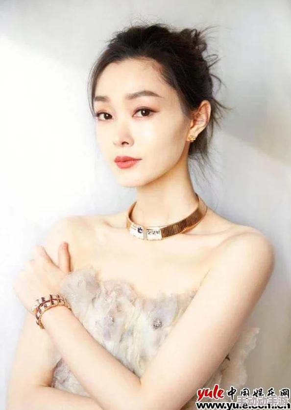 五月媚婷：惊艳全场的时尚盛典，明星云集引发热议，谁将成为本季最受欢迎的风格代言人？