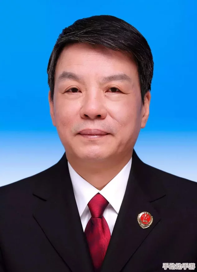国产一极二级在线观看：许多网友表示这种资源的获取方式让人感到方便，但也有人担心内容的合法性和安全性
