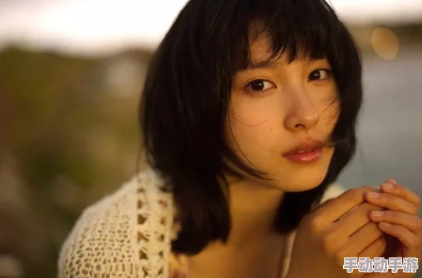 人妻JapanXXXX精品HD＂是一部专注于日本人妻题材的高质量成品人影片，展现了多样化的情节和精致的画面，深受观众喜爱