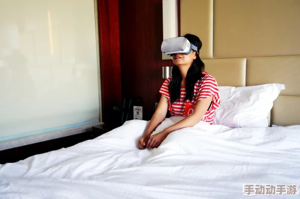 波多野结衣VR全景3D网友认为这种新技术让观看体验更加身临其境，但也有人担心内容的健康性和适宜性问题