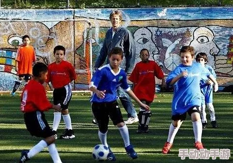 公车强迫老师撅起屁屁，这种行为真是让人感到无奈和愤怒，应该严肃处理