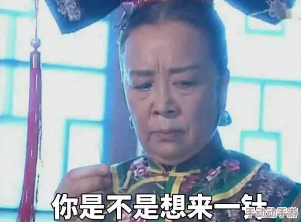 公车强迫老师撅起屁屁，这种行为真是让人感到无奈和愤怒，应该严肃处理