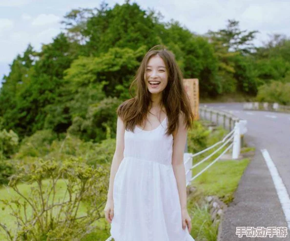 69SEX少女级品呐衣倮露视频精品国产麻豆网友认为该内容过于露骨，可能不适合未成年人观看，同时也引发了对网络色情内容监管的讨论