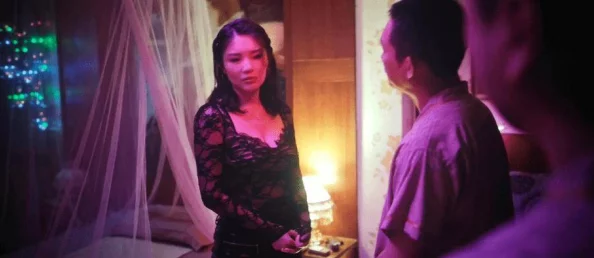 沣满岳妇伦4在线观看，剧情紧凑，演员表现出色，让人欲罢不能，非常值得一看！
