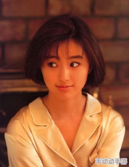 亚洲aⅴ美少女忆术写真噜噜噜噜 这部作品真是让人惊艳，剧情紧凑而且演员表现出色，值得一看！