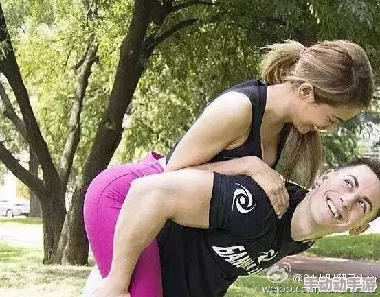 女人扒开屁股让男人捅引发热议网友纷纷评论这背后的故事究竟是什么让人忍不住想要一探究竟