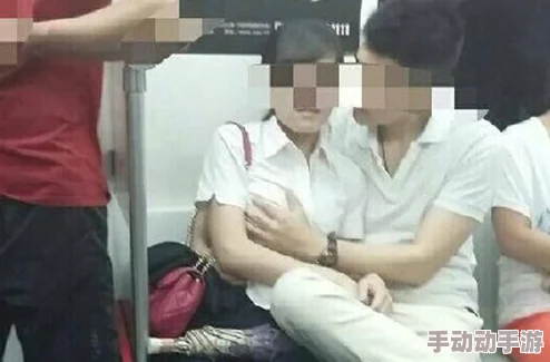 男女狂吻捏胸扒内裤呐衣长视频 这段视频真是让人目不转睛 情感与激情交织的瞬间令人心跳加速 不容错过的精彩内容