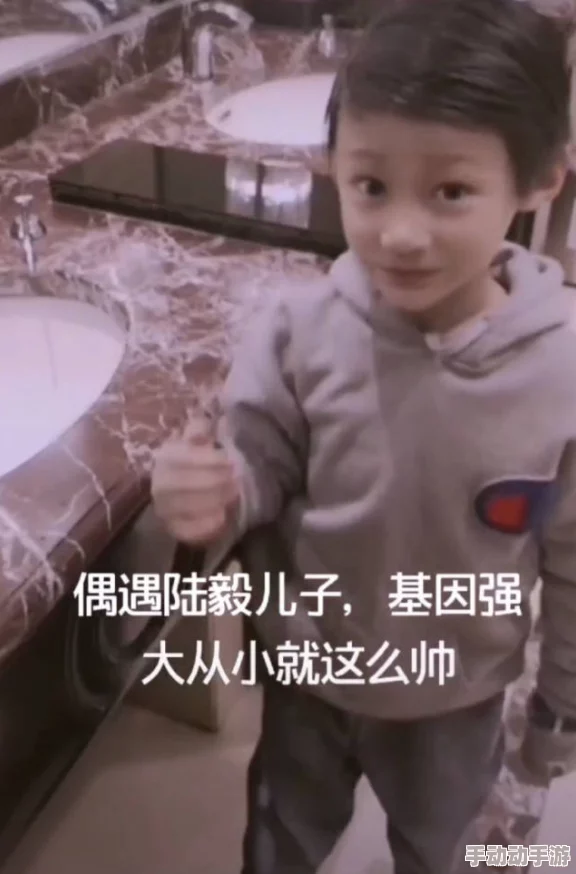 男把女弄出喷 水来视频最新消息近日有网友分享了一段视频，展示了男女之间亲密互动的瞬间，此类内容在网络上引发热议