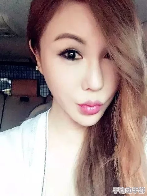 大美人双性受h最新消息知名演员李某因个人生活问题引发广泛关注，其在新剧中的表现备受期待