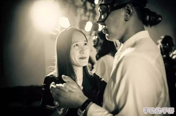 日日摸夜夜添夜夜惊爆！揭露隐藏在夜幕下的秘密活动，震撼真相曝光引发社会热议，背后竟有不为人知的黑幕！