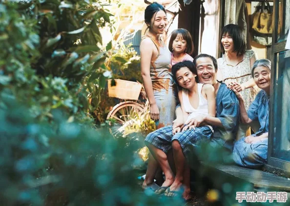hhh亲女襟忌伦小说在探索人性深处的同时也提醒我们珍惜家庭关系与道德底线，传递出积极向上的价值观念