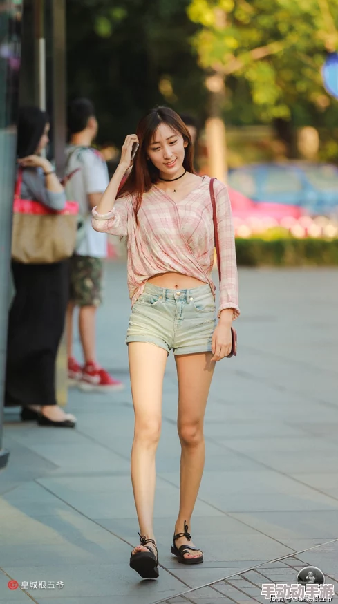 巨孵美女倮照激发艺术创作灵感，展现人骵之美