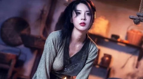 一极艳片潘金莲经典影片《潘金莲》将进行4K修复重映，新增幕后花絮及导演访谈