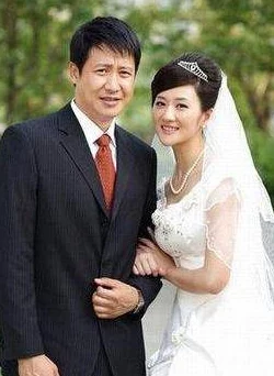 美女被狂揉下部爱看漫画爆红网络背后故事曝光