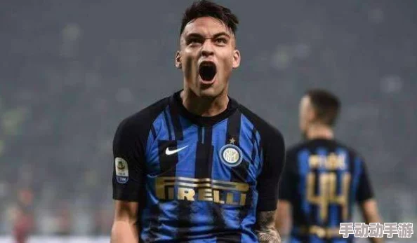 第二段视频是不是张津瑜配音的11月04日意甲第11轮萨勒尼塔纳vs那不勒斯