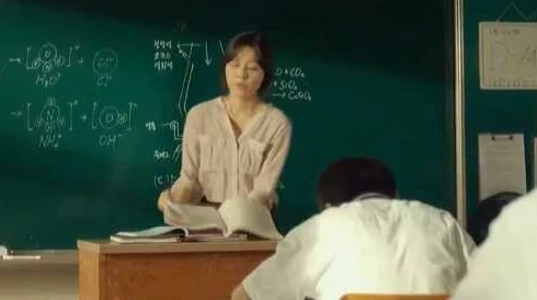 韩国漂亮老师做爰bd指的是一位韩国女教师因其美貌而受到关注的视频内容