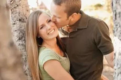 男人吃奶摸下弄进去好爽生活大爆炸第三季