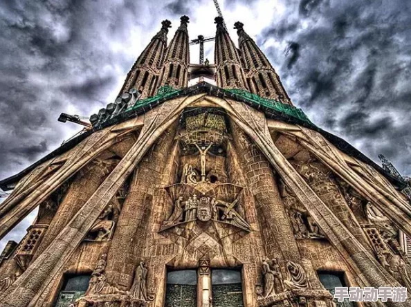 大航海之路建筑美学探索：哥特教堂内部位置详解与特色鉴赏