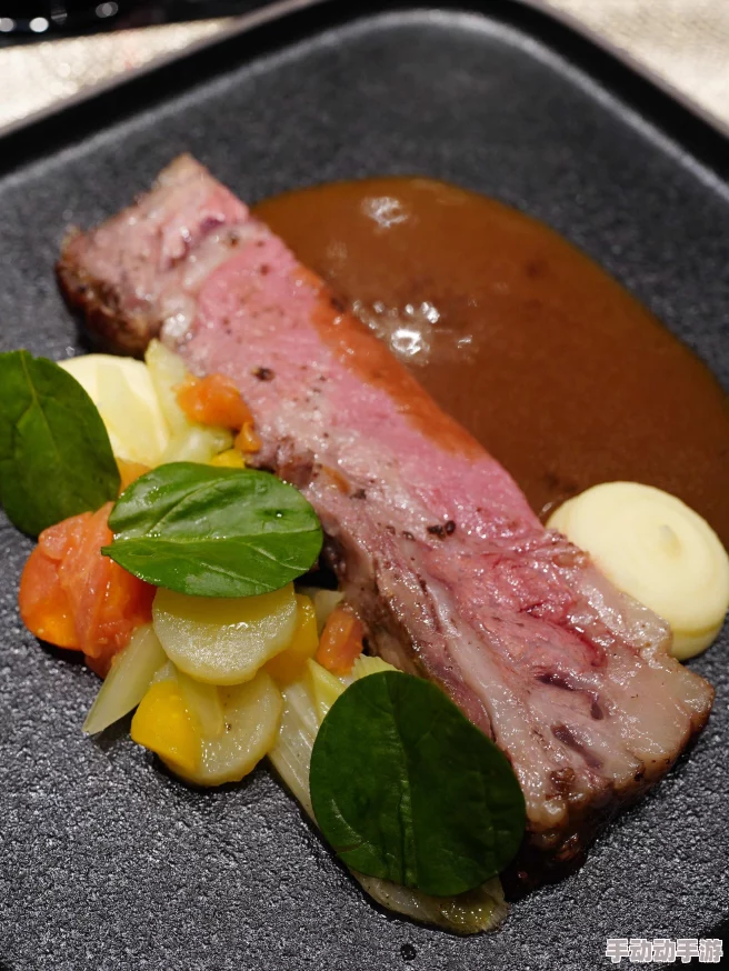 创造与魔法：详解西米露特色制作方法，必备材料椰子、小麦与新鲜牛奶的完美融合