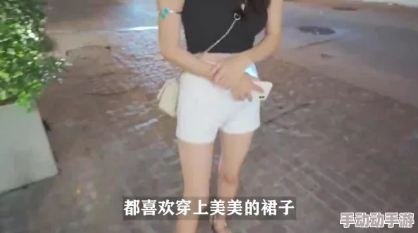 美女脱裤子让男生桶爽丑男大翻身