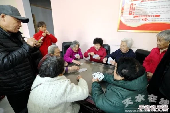 空去掉小内趴在地上打扑克作文这篇文章讲述了一个有趣的场景，描绘了孩子们在没有桌子的情况下，如何利用地板玩扑克牌游戏，反映出童年的天真与创造力