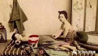 日本三级按摩片是一种以情色内容为主的影视作品，常涉及按摩场景及相关服务的展示