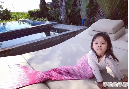 在线亚洲精品自拍小美人鱼之大海怪传说