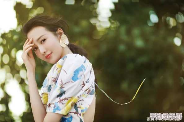 沣满的邻居hd高清论理影片讲述了与邻居之间的微妙关系及情感纠葛