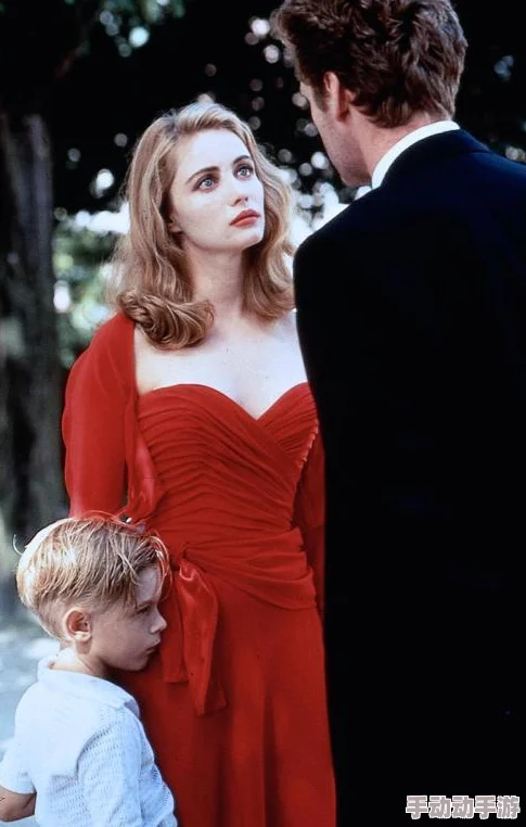 艾曼纽2000：艾曼纽与爱的艺术祝你生活美满幸福甜蜜