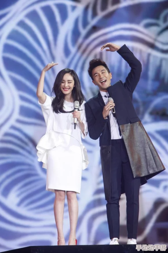 宝宝我给你扣吧这句网络流行语源于某位网红主播在直播中对粉丝的亲昵称呼及互动方式