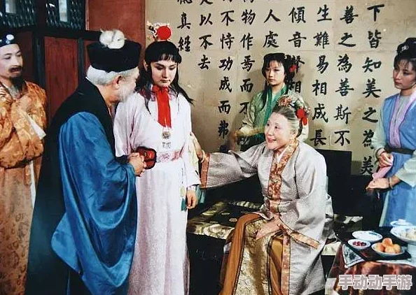 红楼梦黄色片某知名导演宣布将翻拍经典小说《红楼梦》，并承诺会忠于原著，不添加任何不当内容