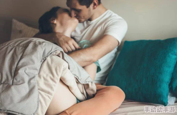 女人和男人交性视频全黄成 人网站流量激增观看人数破纪录