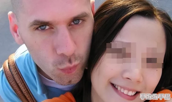 三个老外与一女做爰视频曝光后续涉事女子现身说法澄清事实真相