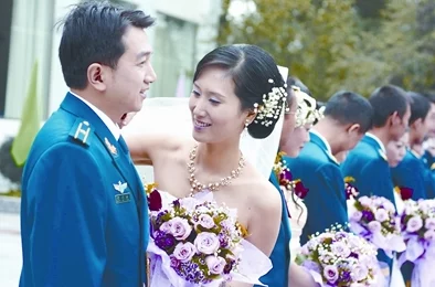 军婚之傻傻俏军嫂完结该剧受到了观众的热烈追捧,收视率持续攀升,成为年度热门剧集。 军婚之傻傻俏军嫂完结该剧受到了观众的热烈追捧,收视率持续攀升,成为年度热门剧集。